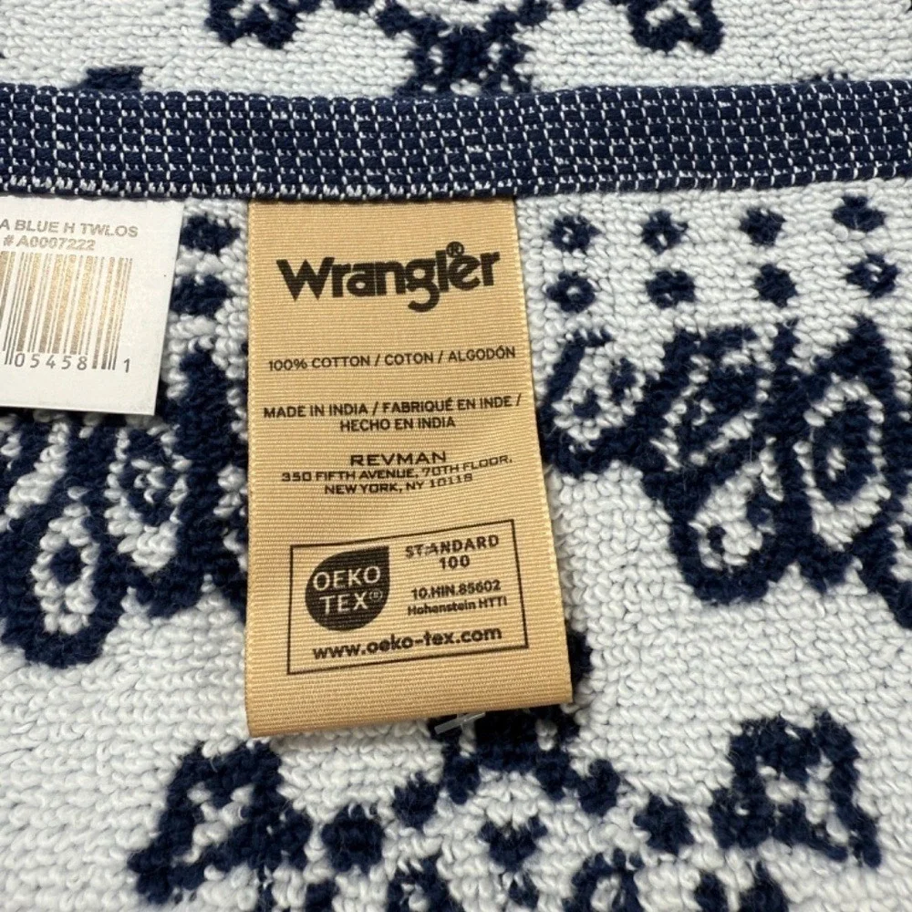 Wrangler 2 Bath Towels Set, NWT Blue Bandana Country Western